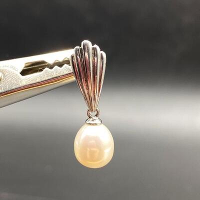 Sterling Silver Pearl Pendant Charm