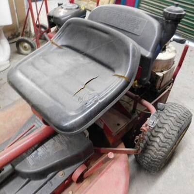 Lawn Mower with 8HP Briggs and Stratton Gas Engine (GR)