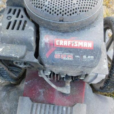 Craftsman Gas Powered Weed Eater 625 Series Briggs and Stratton (A)