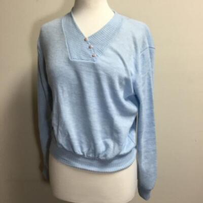 Vintage Peppermint Casuals, Ltd. New York, Baby blue pullover sweater v-neck Junior size Large