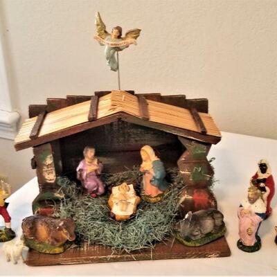 Lot #105  Vintage Creche/Manger Set