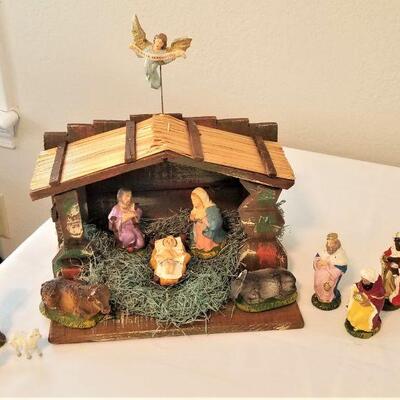 Lot #105  Vintage Creche/Manger Set