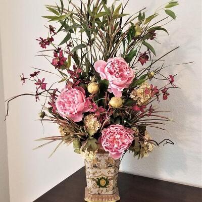 Lot #116  Lovely Silk Flower arrangment