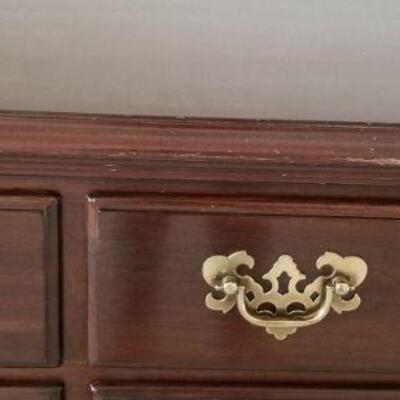 Lot #118  Ethan Allen Dresser with Oval Wall mirror
