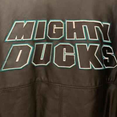 LOT 114  NHL MIGHTY DUCKS LEATHER BASEBALL STYLE JACKET MEN'S XL