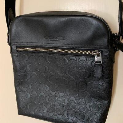 LOT 118  COACH MEN'S HOUSTON FLIGHT BAG No.E1944-F73338 