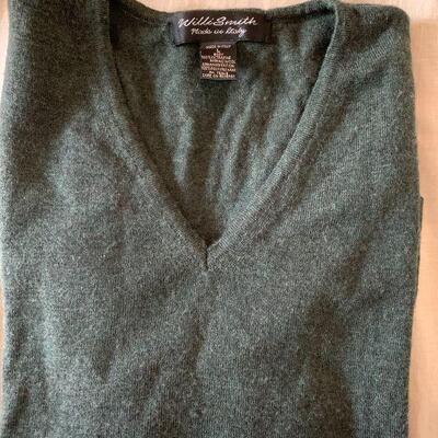 LOT 122 WILLI SMITH MADE IN ITALY MERINO WOOL SWEATER