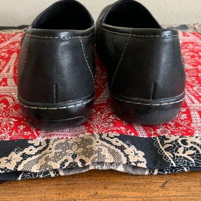 LOT 125 BORN CONCEPT BLACK LEATHER SHOES SIZE 9