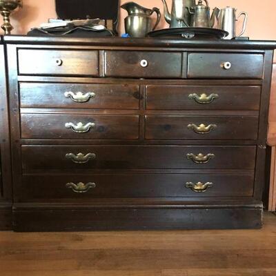 Ethan Allen Antique Tavern Pine Dresser