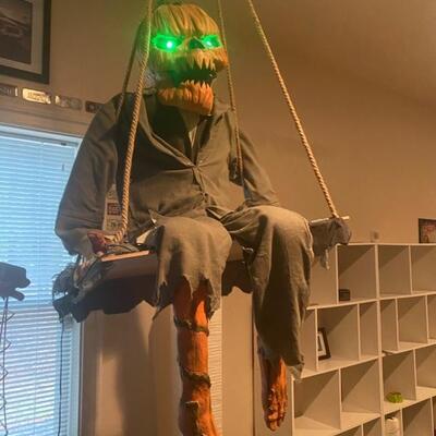 622 Animatronic Pumpkin Man Halloween Decor 