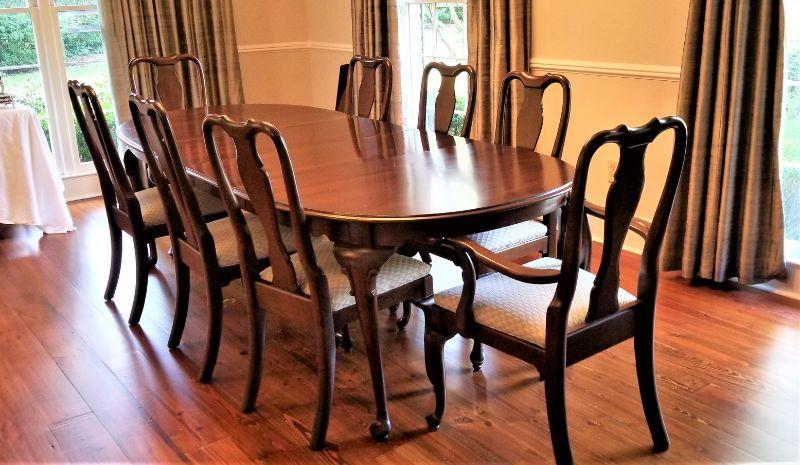 Vintage Ethan Allen Queen Anne Dining Room Set