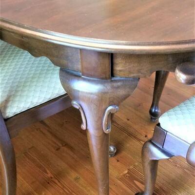 Lot #130  Very Pretty Ethan Allen Queen Anne Dining Room - Table pads