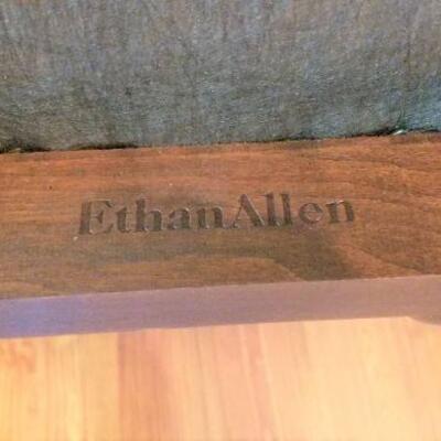 Lot #130  Very Pretty Ethan Allen Queen Anne Dining Room - Table pads