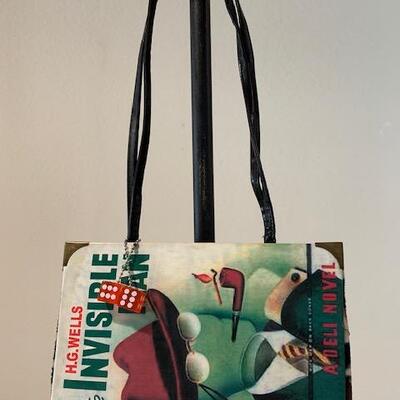 LOT 131x Karin's Kitsch Purse Invisible Man HG Wells