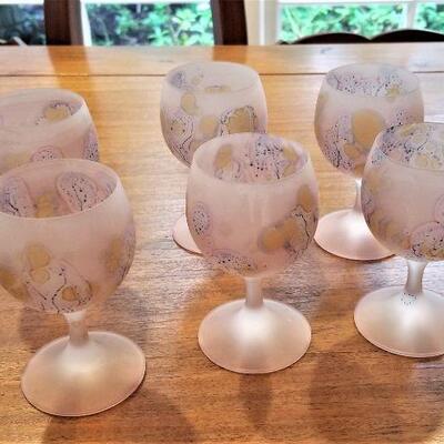Lot #137  Set of 6 Hebron Reuven Israeli Glassware goblets