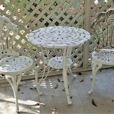 Lot #149  Contemporary Aluminum 3 piece "bistro" garden set