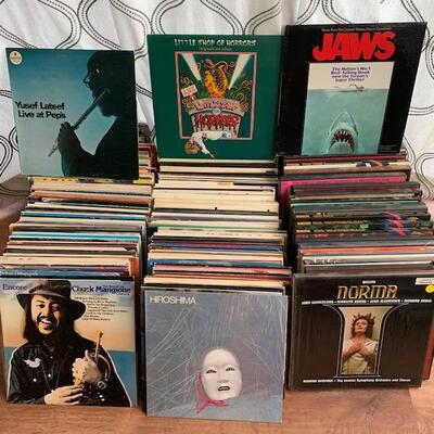 LOT 149 Collection of Records 1000+ Albums Box Sets