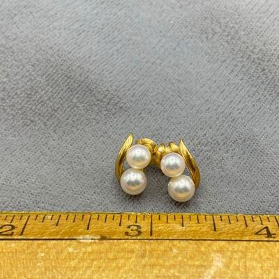 18k & Pearl Stud Earrings