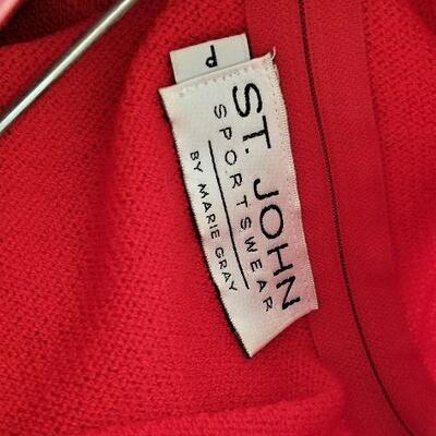 Lot #163  St. John Knits Top and Slacks set - Size 4