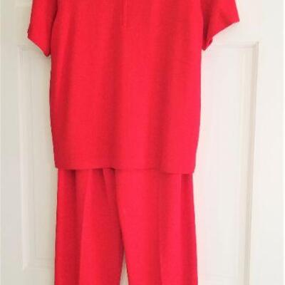 Lot #163  St. John Knits Top and Slacks set - Size 4