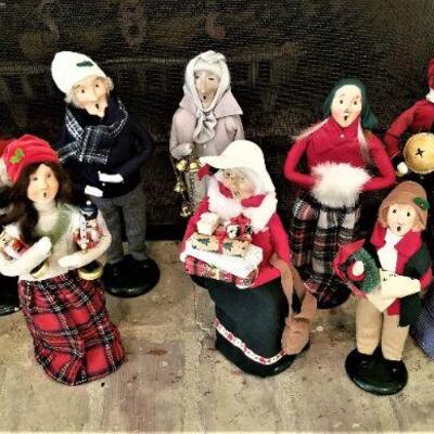 Lot #184  Great Lot of Byers Choice Christmas Carolers