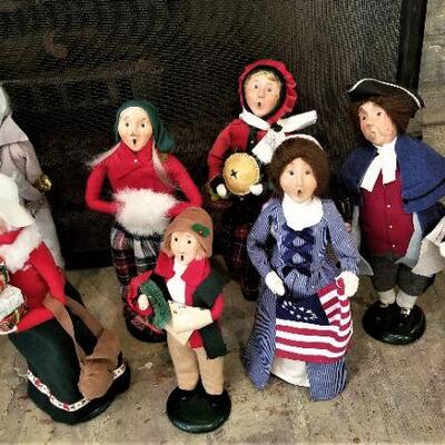 Lot #184  Great Lot of Byers Choice Christmas Carolers