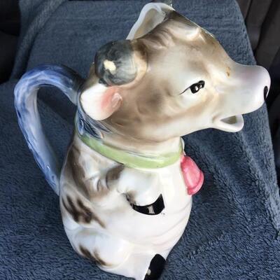 Vintage Shawnee Style Porcelain Cow Milk Pitcher 8.5”