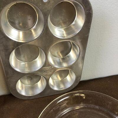 #62 4 Pie Plates and a Muffin Tin 