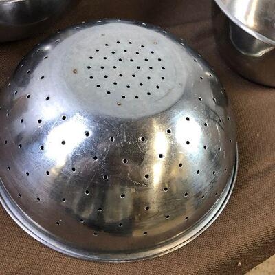 #91 4 Stainless Steel Bowls 