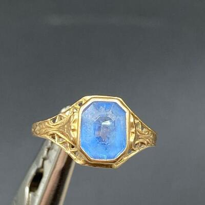 Vintage 10k Blue Topaz Ring