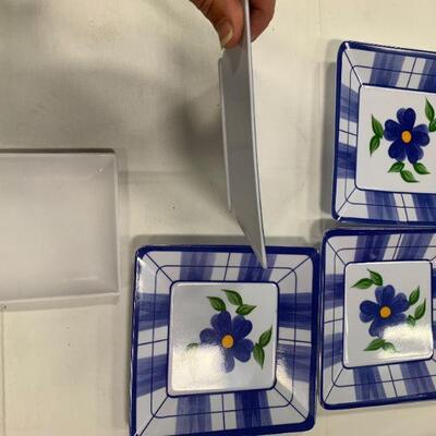 #20 Vintage Plastic Blue Flower Plates