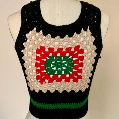 LOT 247  VINTAGE HAND KNIT GRANNY SQUARE TOP 