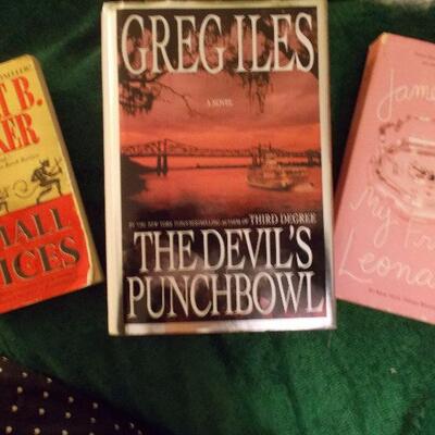 Lot of books by Robert B. Parker, Greg Giles, and James Frey