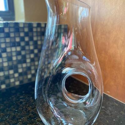 Glass wine beverage cocktail server pitcher 