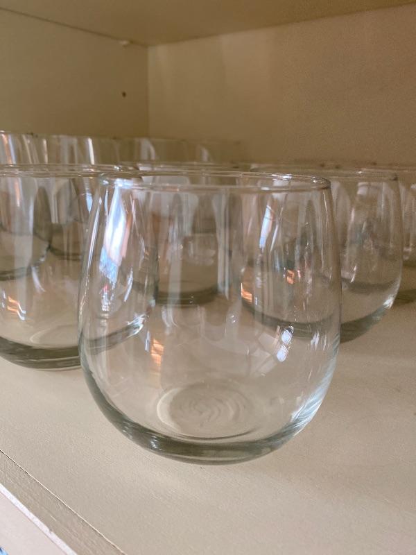 Stemless modern wine glasses