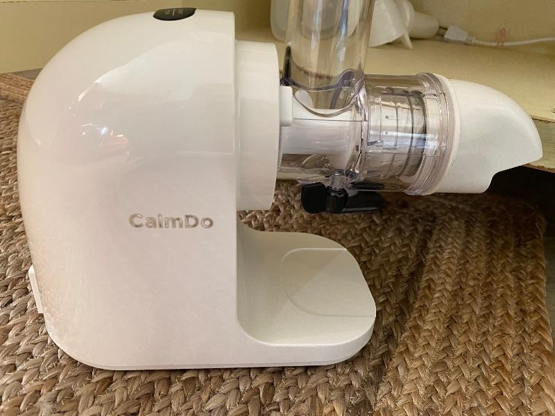 Calmdo masticating juicer never used