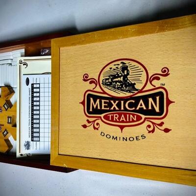 FANCY HIGH END SET OF MEXICAN TRAIN DOMINOS 