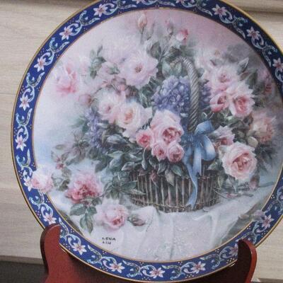 Lot 8- Lena Liu Decorative Plate