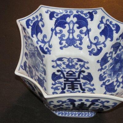 Lot 31- Chinese Porcelain Fruit Bowl