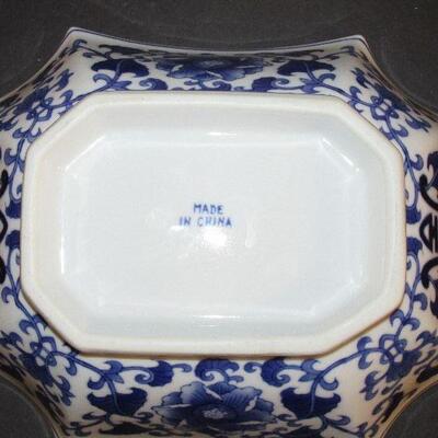Lot 31- Chinese Porcelain Fruit Bowl