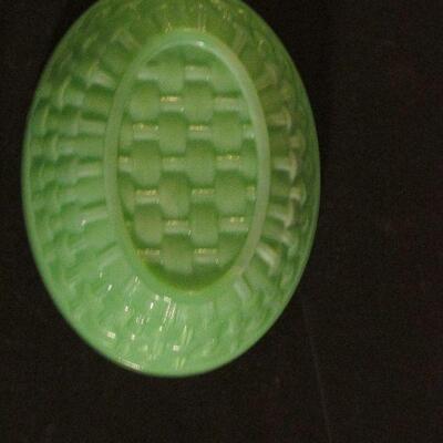 Lot 33- LE Smith Jadeite Rabbit