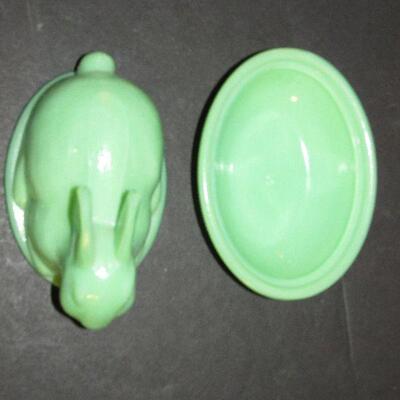 Lot 33- LE Smith Jadeite Rabbit