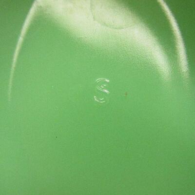 Lot 33- LE Smith Jadeite Rabbit