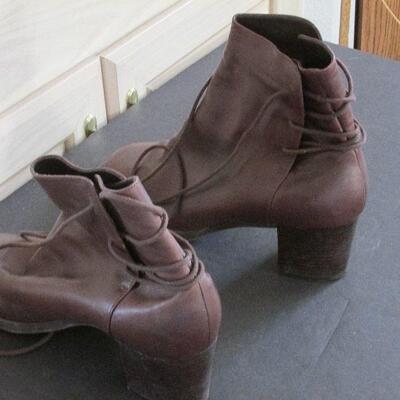 Lot 38- Hunt Club Heeled Shoes