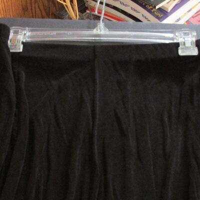 Lot 44- French Laundry Skirt