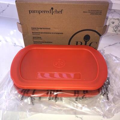 LOT 295 Pampered Chef 2 Freezer Storage Containers New