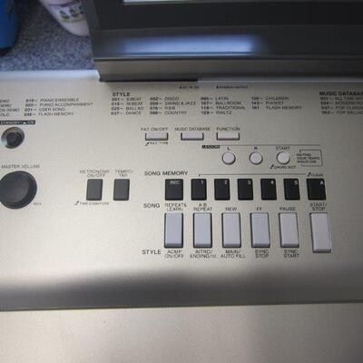 Yamaha Keyboard with stand and bench