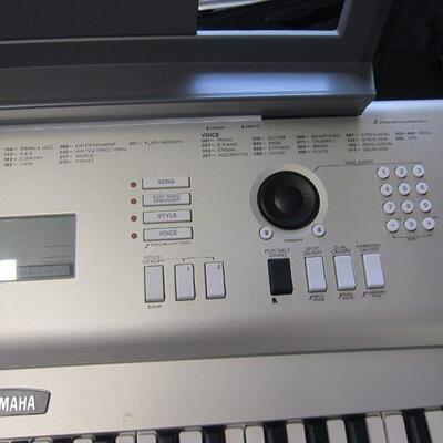Yamaha Keyboard with stand and bench