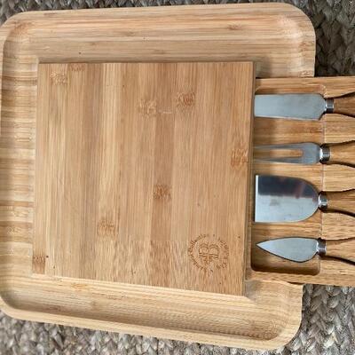 Bamboo charcuterie cheese cutting board 