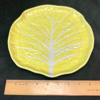Vintage Secla Yellow Cabbage Leaf Majolica 8 plates from Portugal